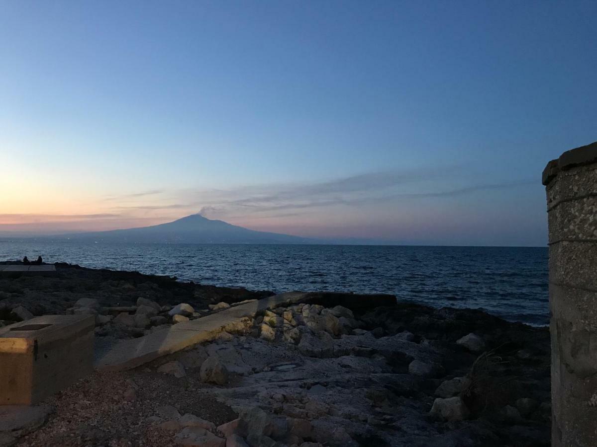 Blue54 - Pozzillo Sul Mare Fra L'Etna E Taormina Villa Luaran gambar